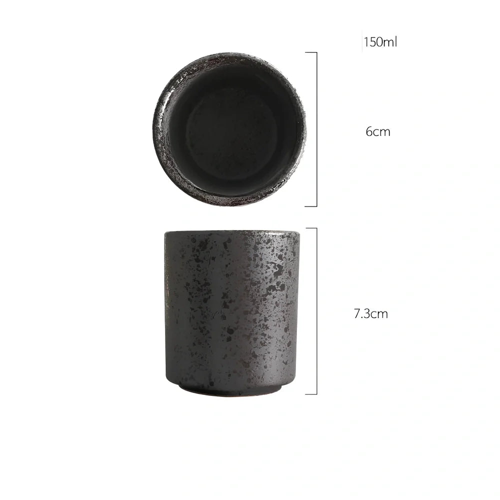 Japanese ceramic tea cup with kiln-fired pigmented glaze and external thread design