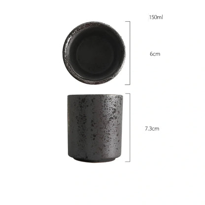 Japanese ceramic tea cup with kiln-fired pigmented glaze and external thread design