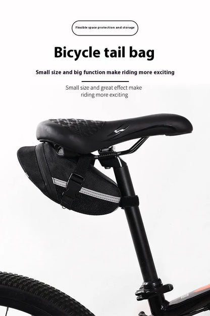 Black cycling saddle bag with quick-release mount showing 20x8x6cm dimensions on bicycle