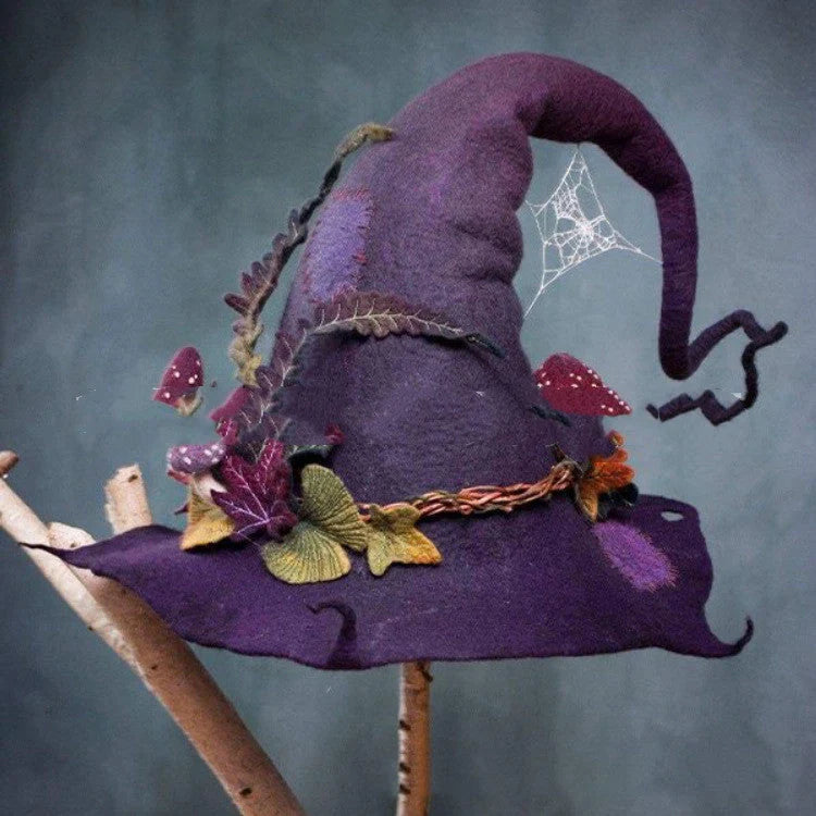 Women's modern witch hat in wool felt for Halloween and cosplay