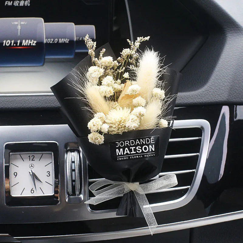 Dried flower car air freshener set with colourful bouquet and fragrance strips for air conditioning vents