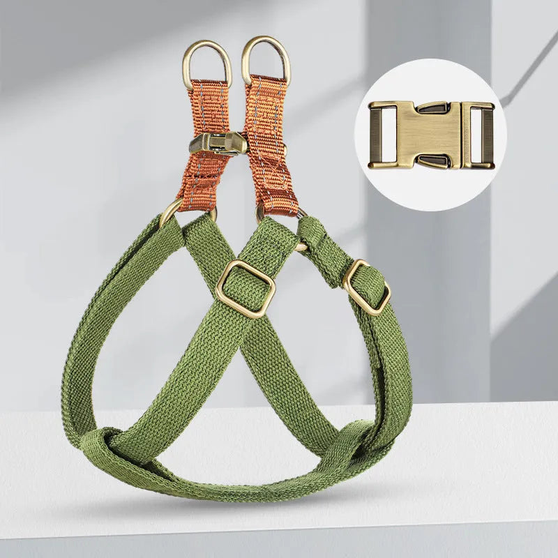 Vest-style dog leash with cotton belt and alloy fastener in brown colour