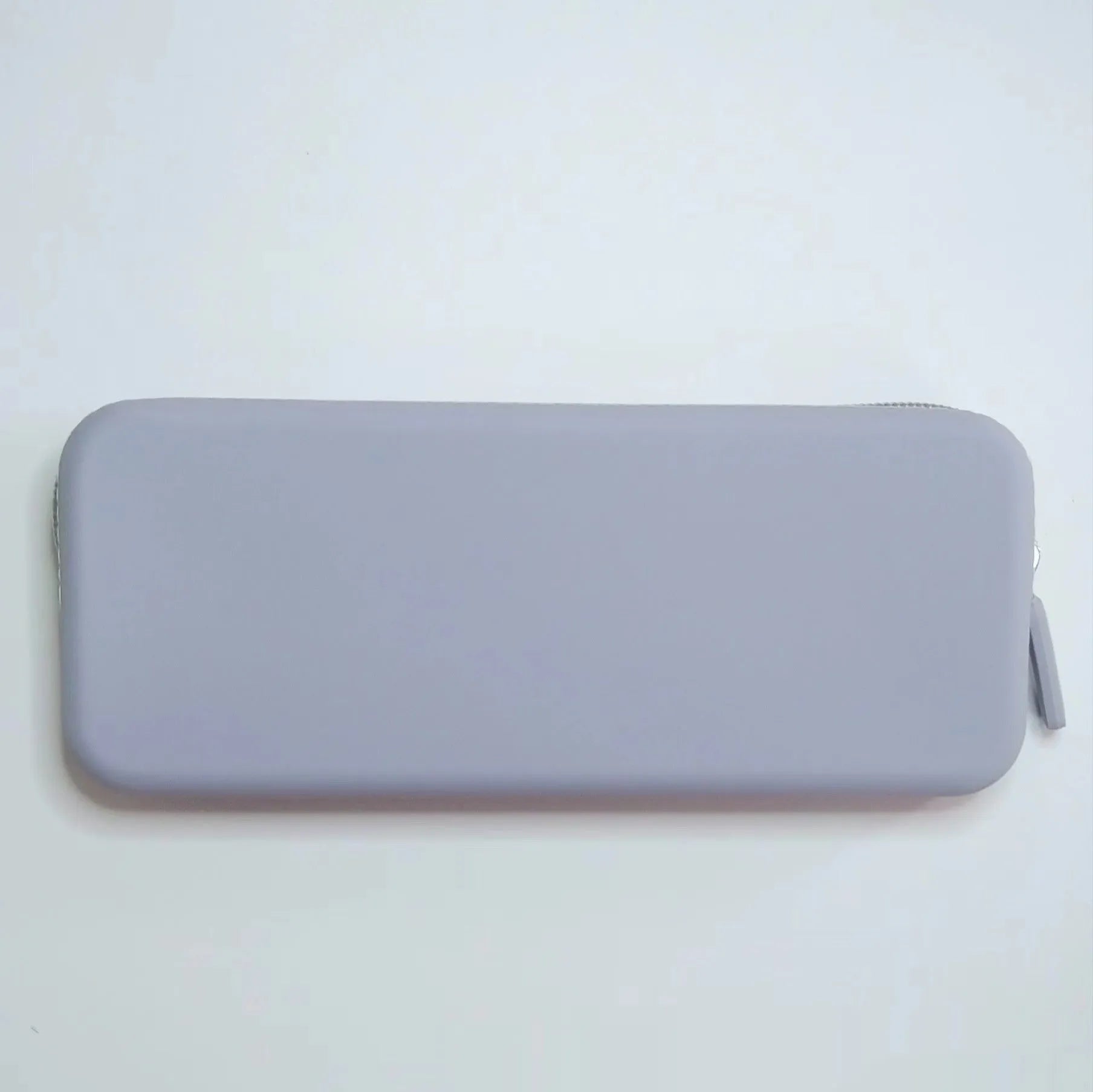 Silicone dustproof makeup brush storage bag in various colours with 20x8x2.5cm dimensions