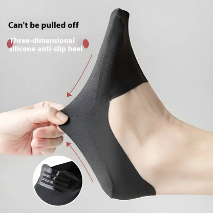 Men's solid colour cotton invisible boat socks laid flat, showing non-slip heel and low-cut design.