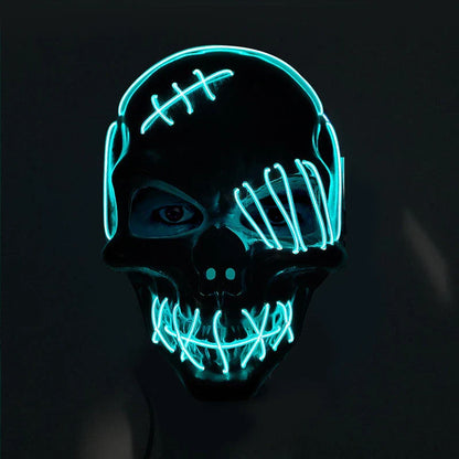 Frightening one-eyed pirate mask with glowing LED lights, perfect for Halloween parties and celebrations