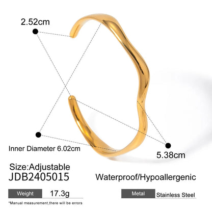 Women's stainless steel bracelet with electroplated finish in European and American style