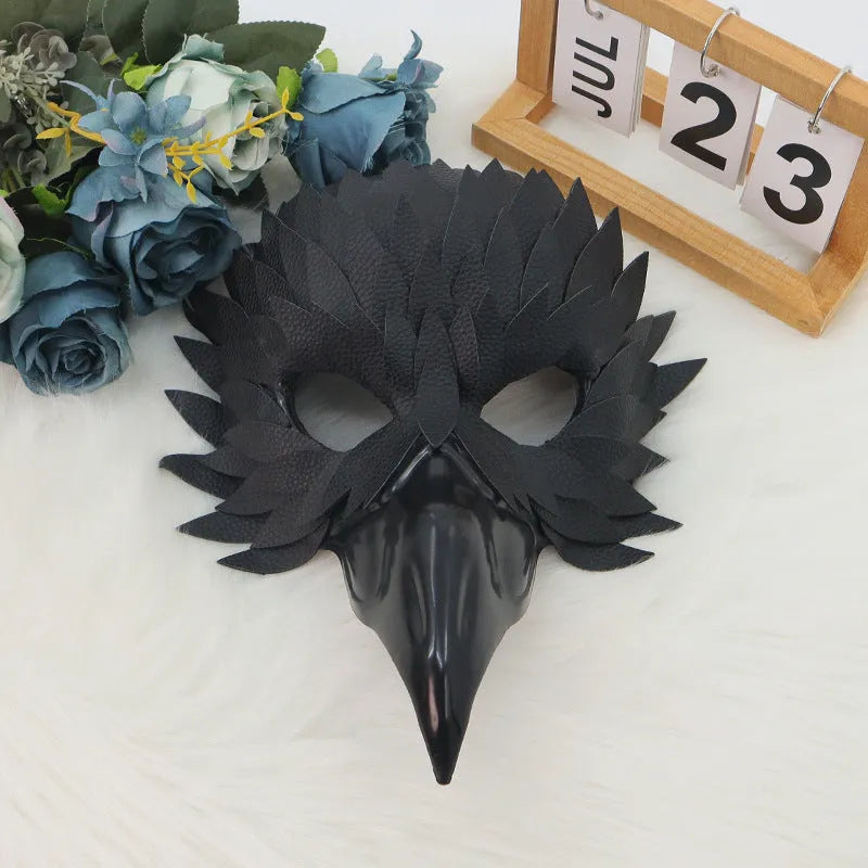 Black or gold plastic bird mouth masquerade mask with horror style for Halloween and fancy dress