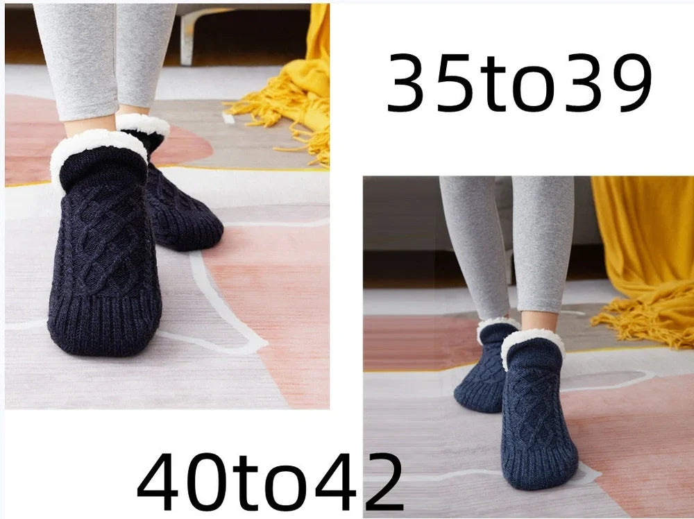 Pair of thickened non-slip indoor socks in navy V-fringe, 60% acrylic with sherpa lining for warm grip on floors, sizes 35-45
