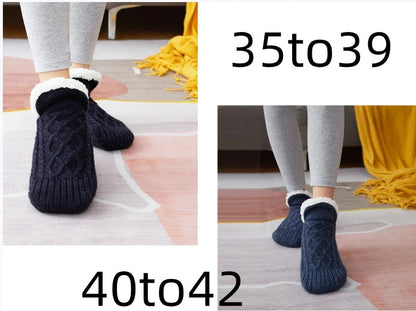 Pair of thickened non-slip indoor socks in navy V-fringe, 60% acrylic with sherpa lining for warm grip on floors, sizes 35-45