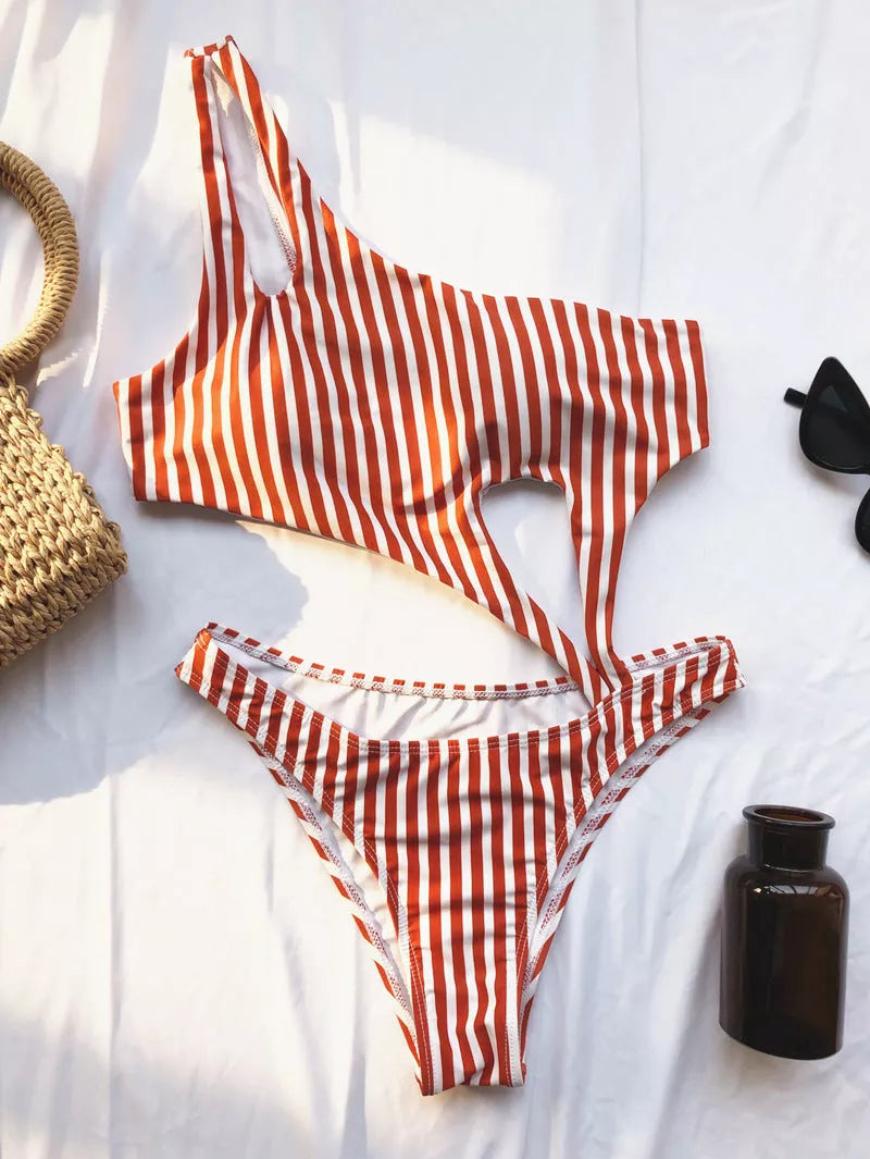 One-piece bikini swimwear for women with chest pad in black and pink