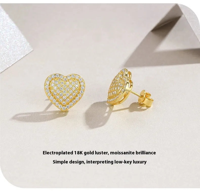 Golden heart-shaped S925 silver moissanite unisex stud earrings, one pair