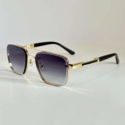 Men's vintage style sunglasses with UV protection in gold double gray colour option