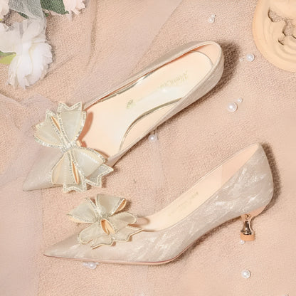 Champagne gold sequined stiletto heels with crystal decorations and pointed toe for wedding banquets