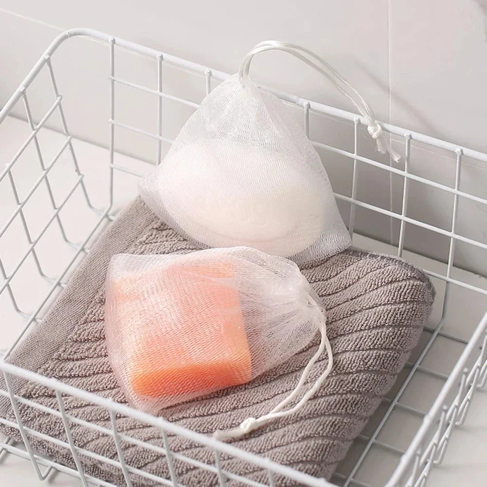 Hangable Foaming Mesh Soap Pouch - Elevate your bathing routine with this innovative soap accessory