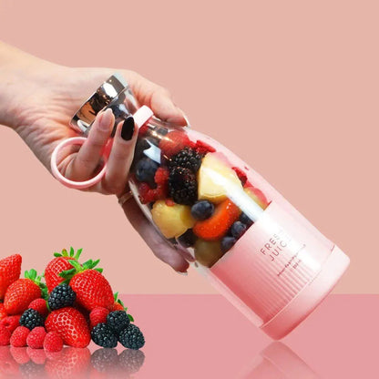 Compact USB-Charged Blender with TRITAN material and stainless steel blades for smooth, on-the-go blending