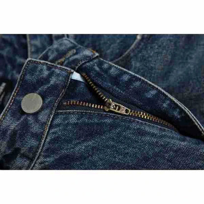 Autumn New Retro Loose Jeans in dark blue, featuring a tapered leg design and unique printing techniques for a vintage-inspired look.