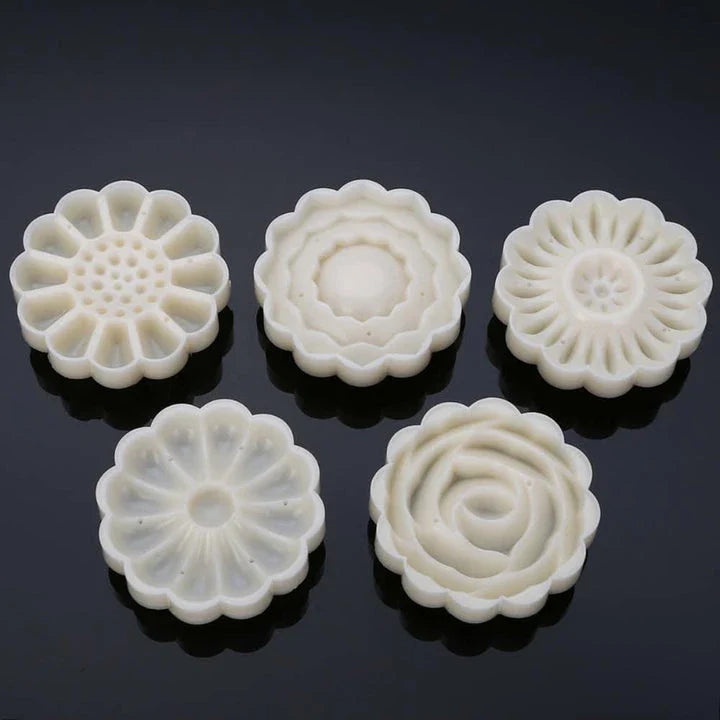 Homeenjoy_UK 3D Rose Shaped Hand Pressure Cake Molds - 7 Piece Set