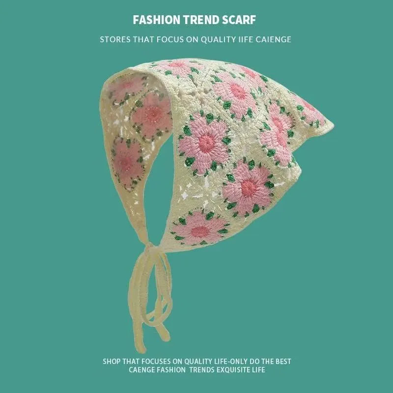 French retro triangle shawl in floral pattern, 100% cotton, 120cm sides for headscarf or neck wrap