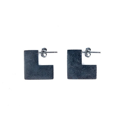 Square geometric silver earrings with oxidation black finish, 16mm diameter minimalist design