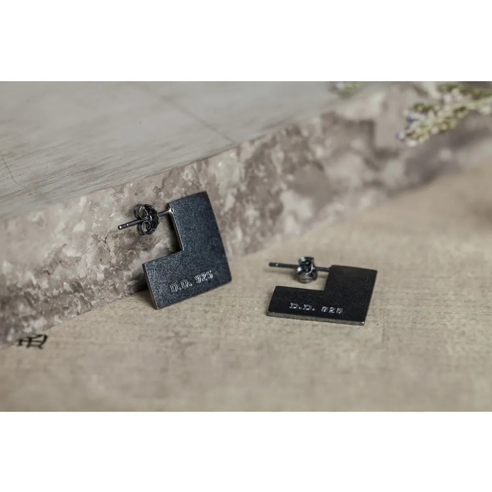 Square geometric silver earrings with oxidation black finish, 16mm diameter minimalist design