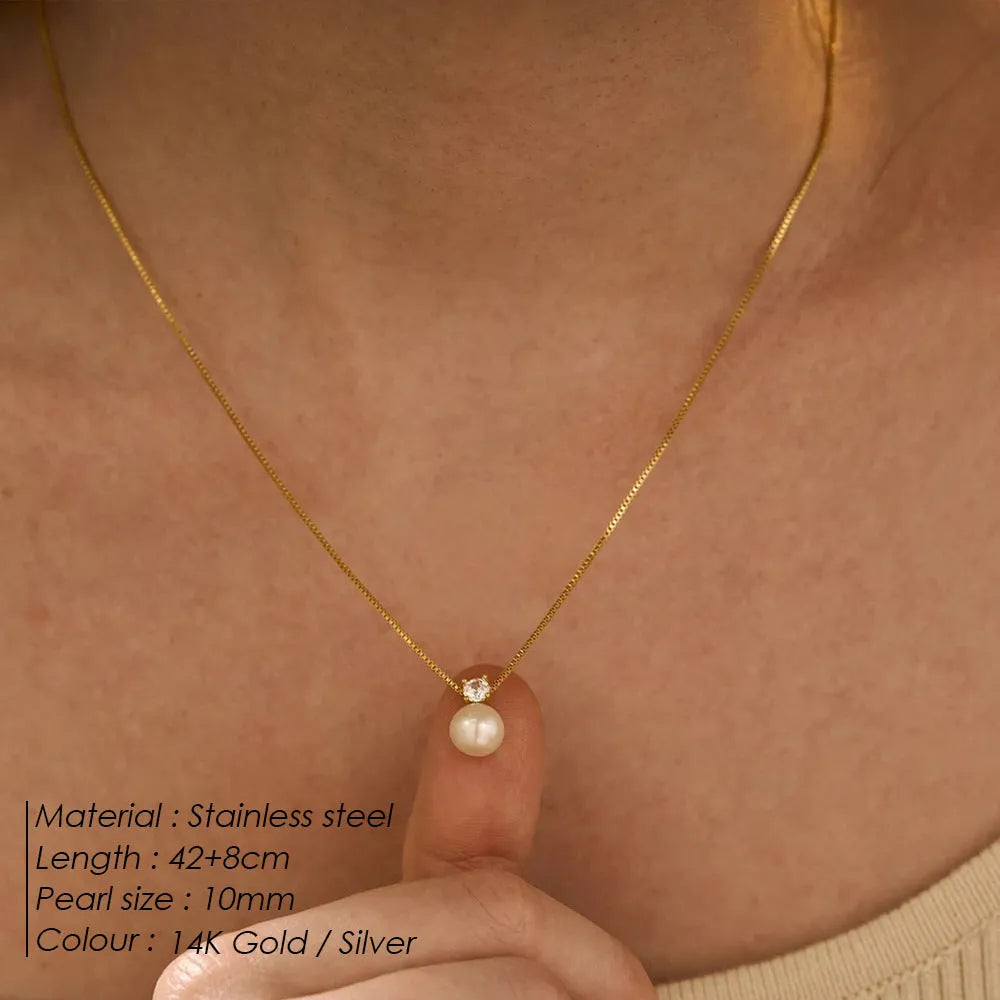 Women's stainless steel necklace with pearl zircon pendant in gold or steel colour options