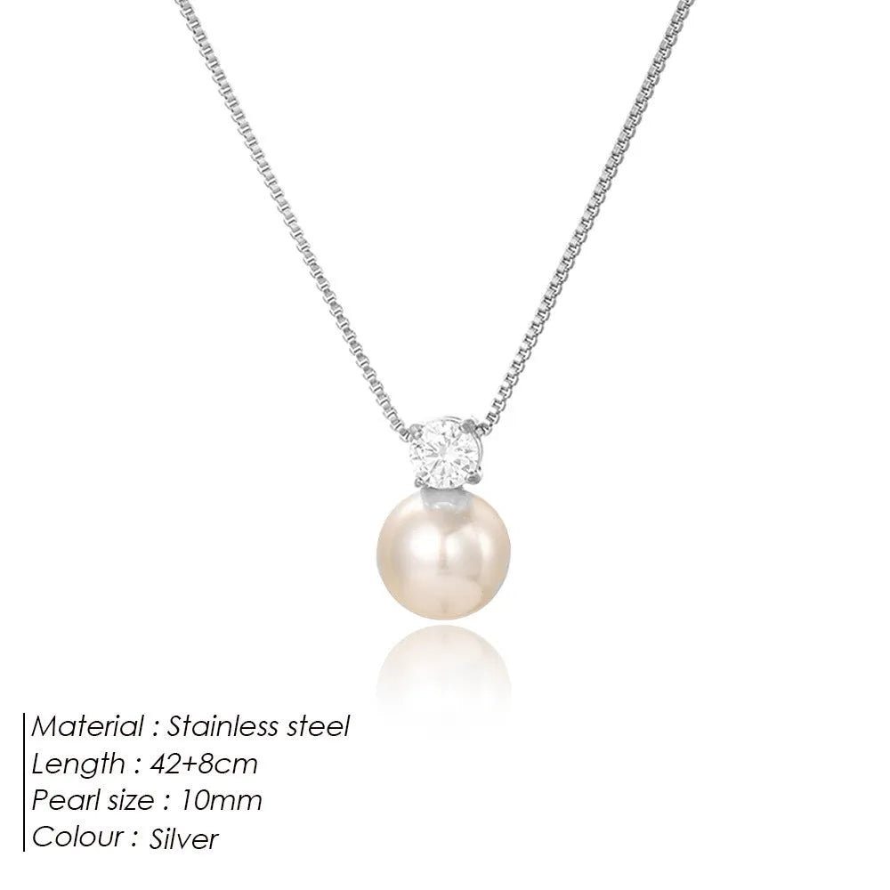 Women's stainless steel necklace with pearl zircon pendant in gold or steel colour options