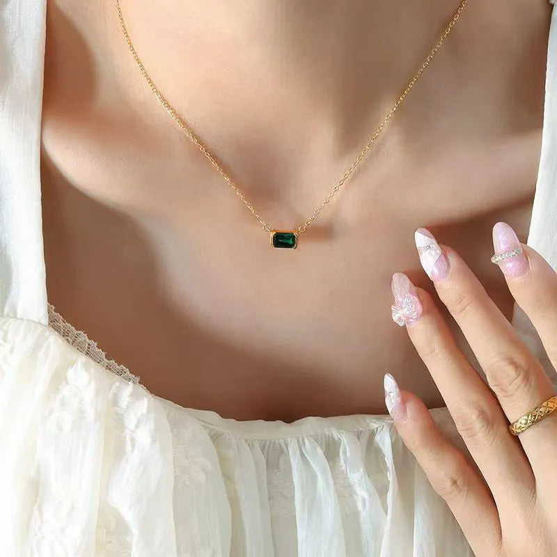 Gold geometric quadrilateral pendant necklace with Lvzuan accents on copper base