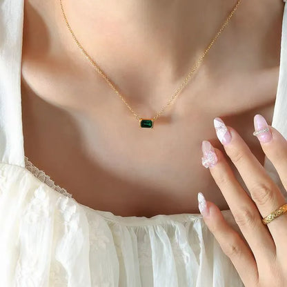 Gold geometric quadrilateral pendant necklace with Lvzuan accents on copper base