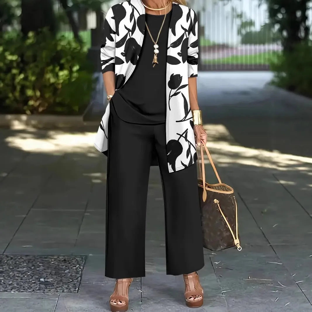 Women's three-piece casual suit with coat, vest, and trousers in Japanese-Korean style