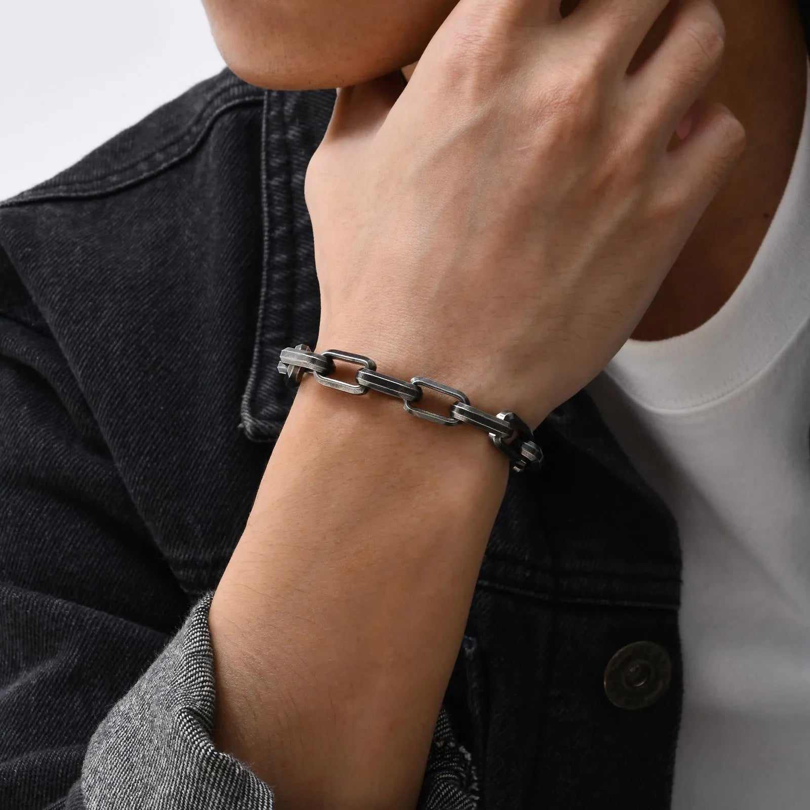 Titanium steel men's bracelet with square chain design in steel colour finish