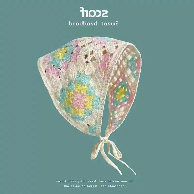 French retro triangle shawl in floral pattern, 100% cotton, 120cm sides for headscarf or neck wrap