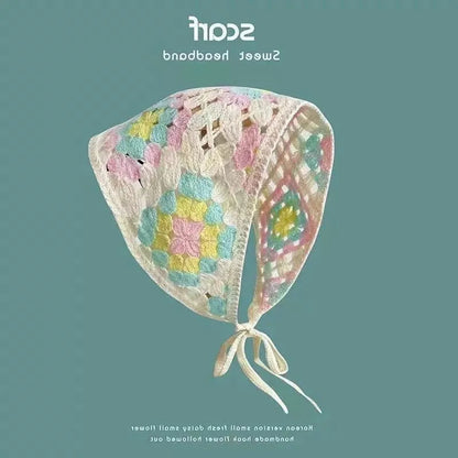 French retro triangle shawl in floral pattern, 100% cotton, 120cm sides for headscarf or neck wrap