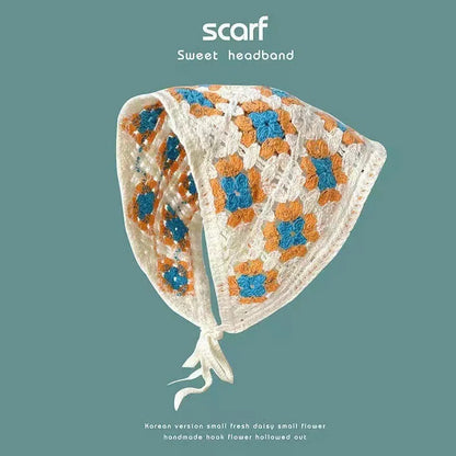 French retro triangle shawl in floral pattern, 100% cotton, 120cm sides for headscarf or neck wrap