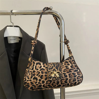 Large capacity casual women's handbag in PU leather with sandwich pocket, shown in khaki colour