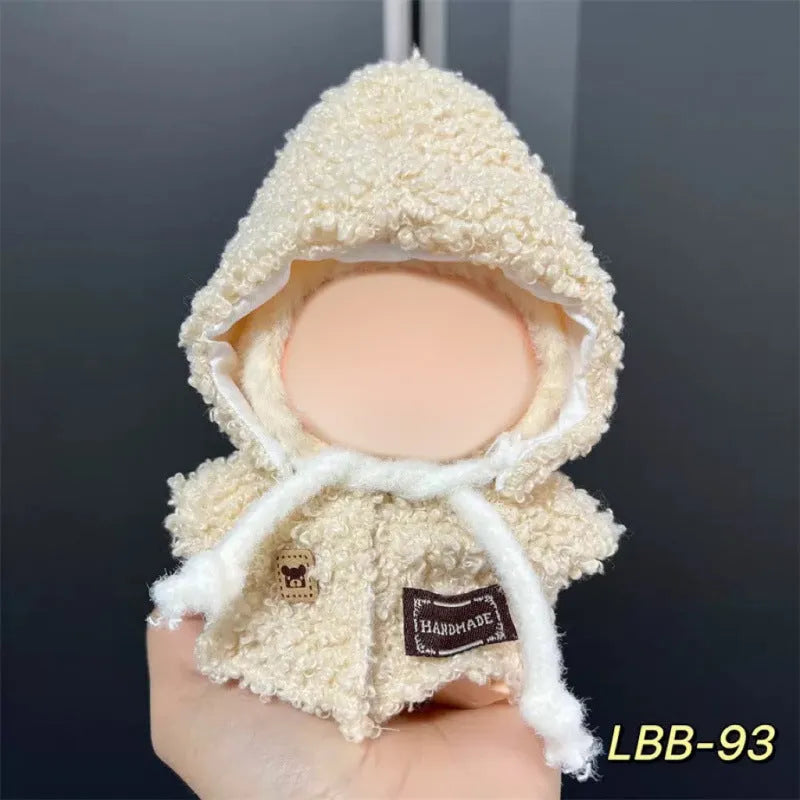 Plastic doll costume for 17cm vinyl figurine with multiple style options and measurement specifications