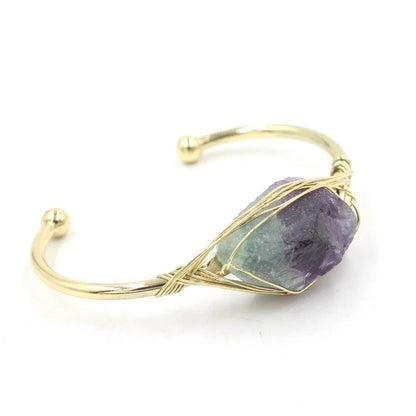 Natural raw gemstone crystal bracelet with 8mm ethnic beads and simple clasp in amethyst colour