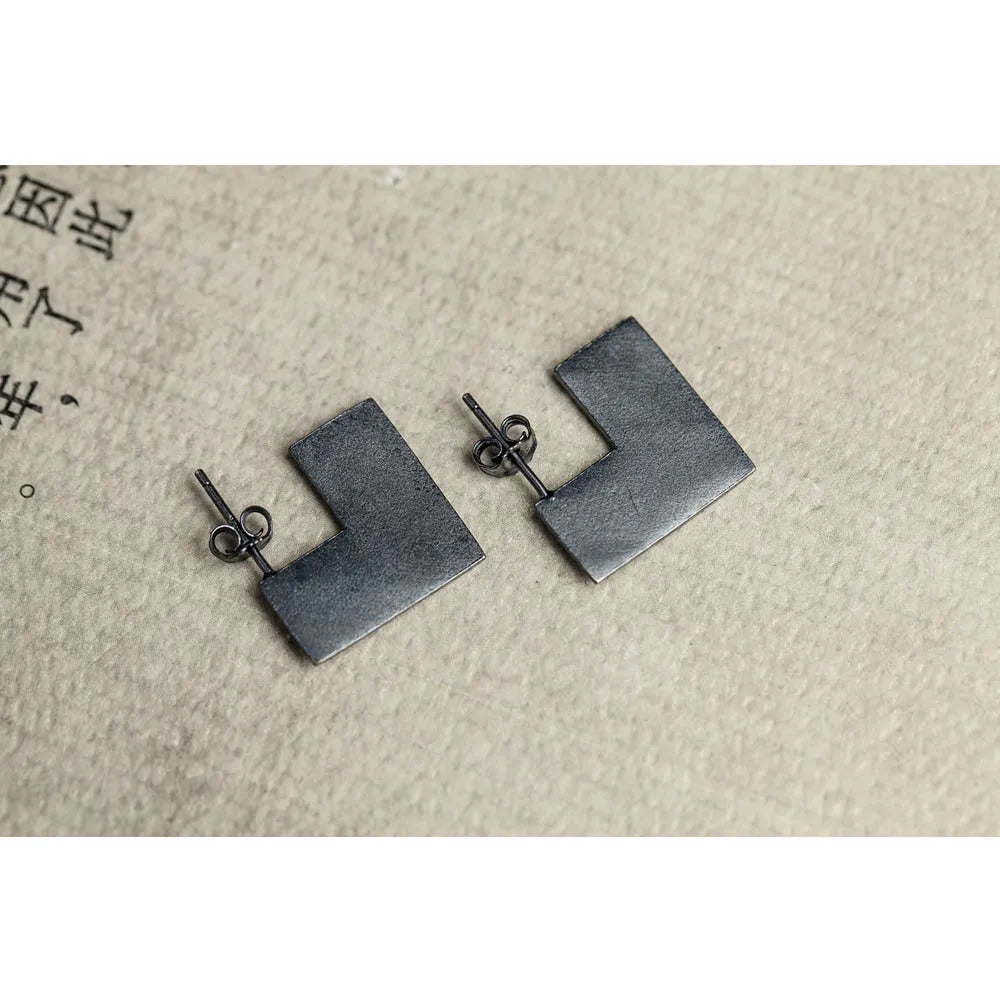 Square geometric silver earrings with oxidation black finish, 16mm diameter minimalist design