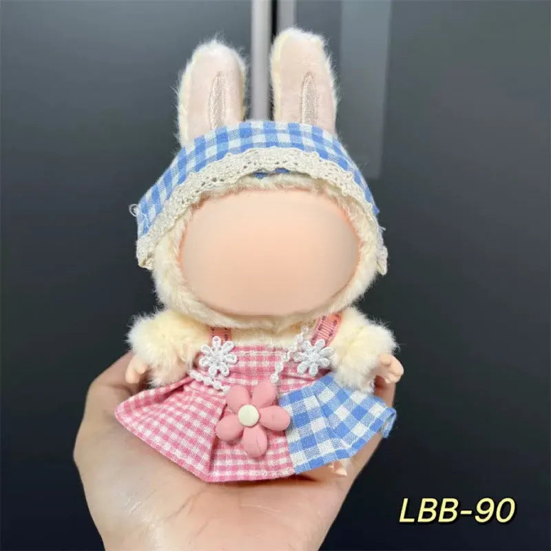 Plastic doll costume for 17cm vinyl figurine with multiple style options and measurement specifications