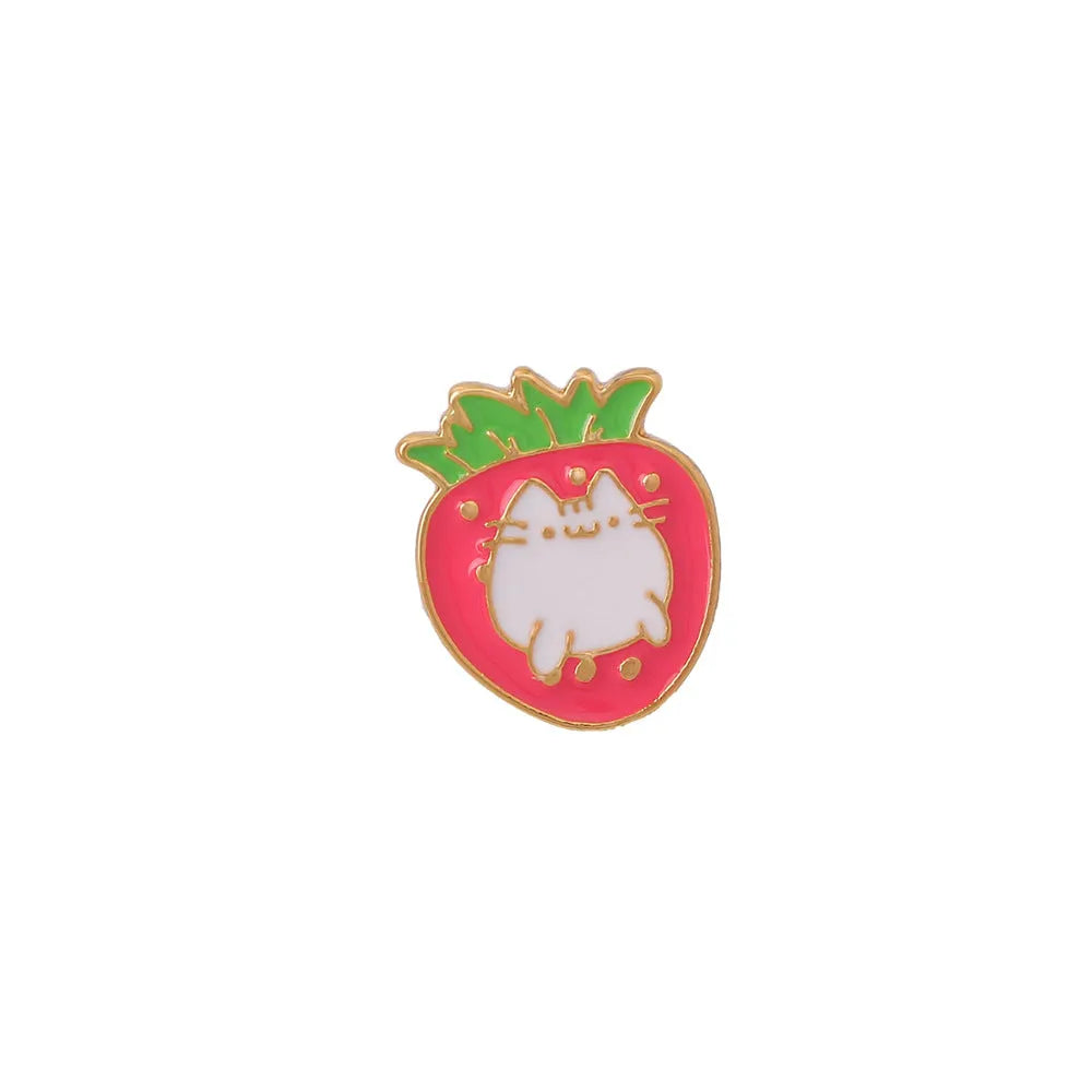 Alloy cat brooch with strawberry cake and dripping oil design in enamel colours