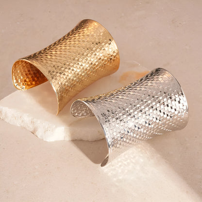 Women's vintage exaggerated oval metal bracelet in gold or silver tone, showing large 6.5 x 9.7 cm dimensions.