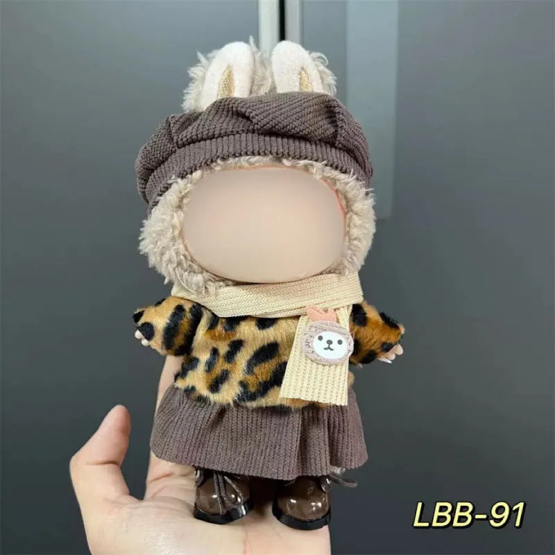 Plastic doll costume for 17cm vinyl figurine with multiple style options and measurement specifications