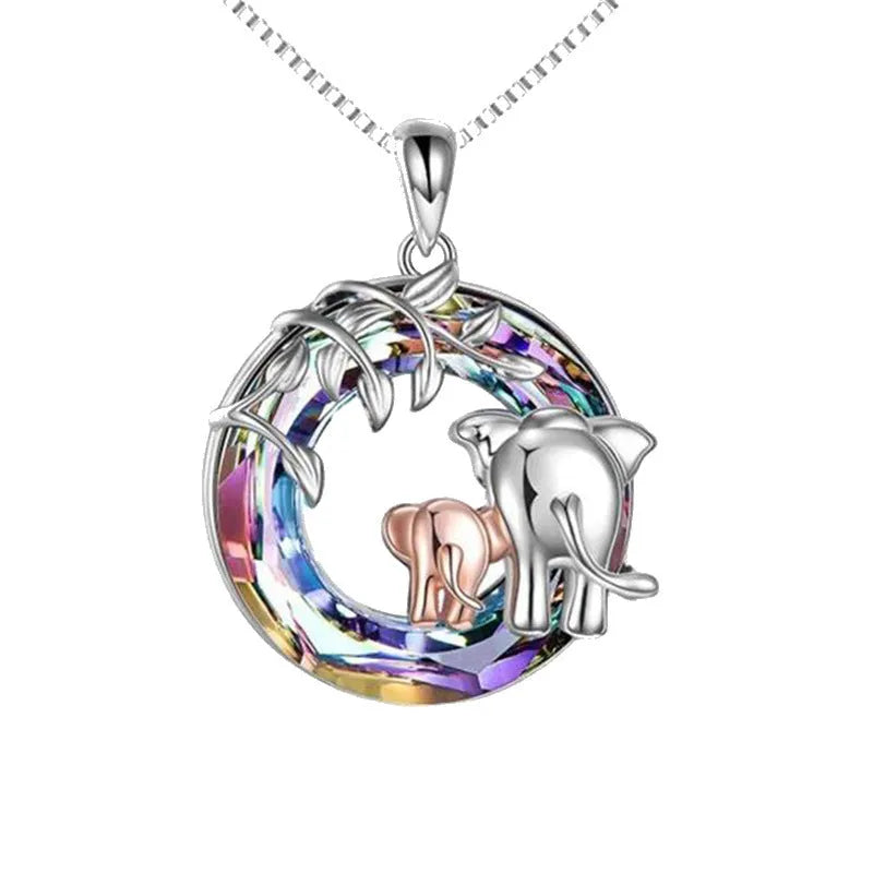 Platinum colour women's necklace with animal-shaped geometric diamond pendant featuring Saturn decoration on adjustable chain
