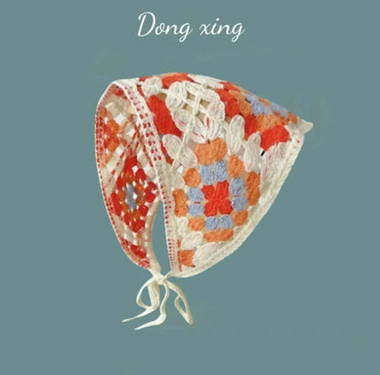 French retro triangle shawl in floral pattern, 100% cotton, 120cm sides for headscarf or neck wrap