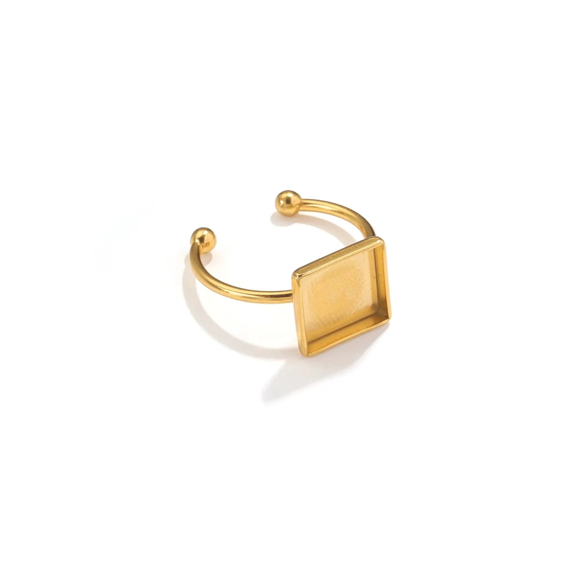 Golden electroplated stainless steel ring setting with totem pattern on ring holder