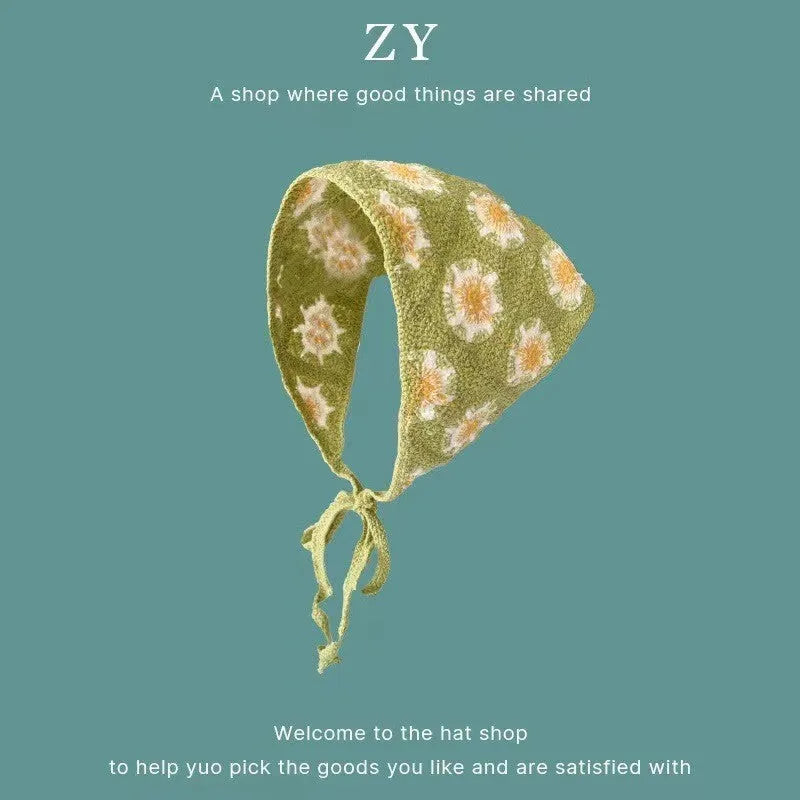 French retro triangle shawl in floral pattern, 100% cotton, 120cm sides for headscarf or neck wrap