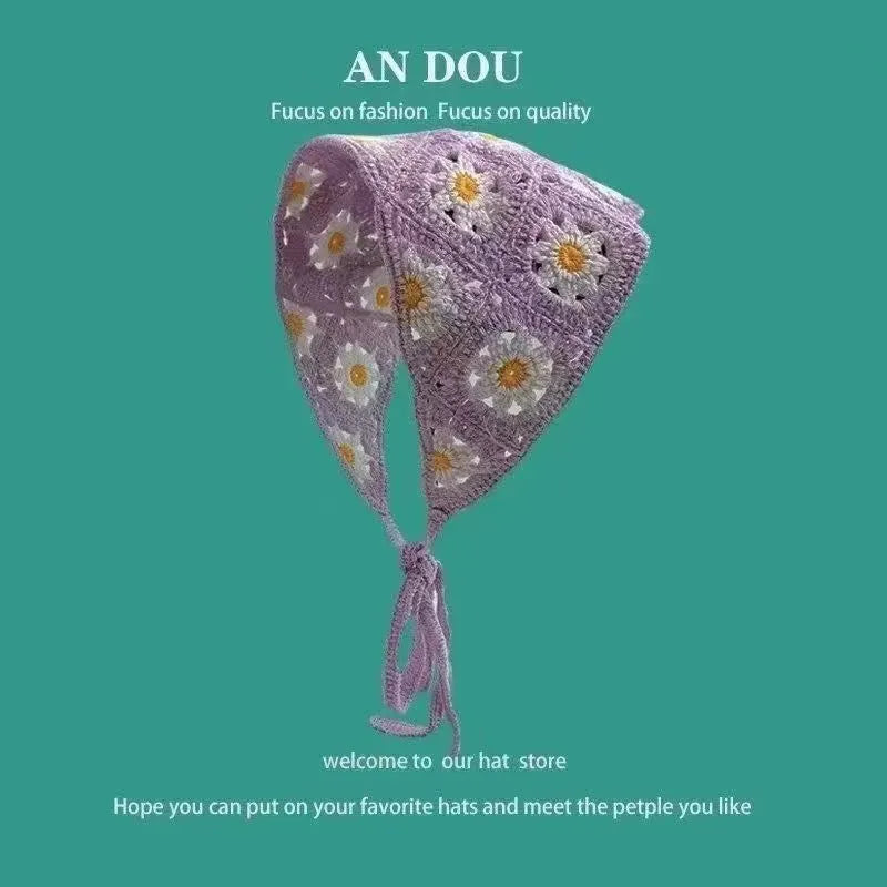 French retro triangle shawl in floral pattern, 100% cotton, 120cm sides for headscarf or neck wrap