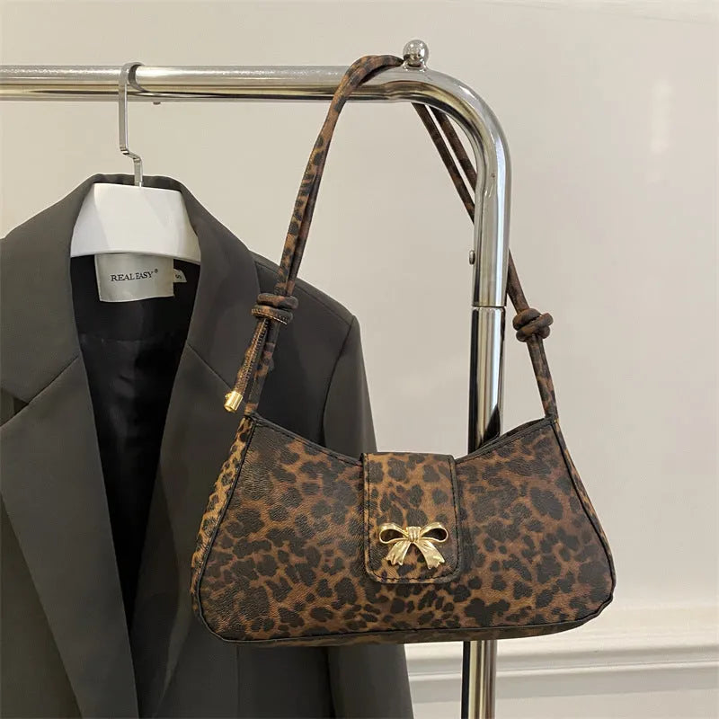 Large capacity casual women's handbag in PU leather with sandwich pocket, shown in khaki colour