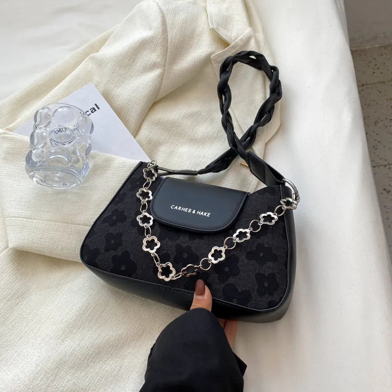 Women's PU underarm shoulder bag in black or beige, 24cm wide, 15cm high, 6cm thick, with 29cm handle.