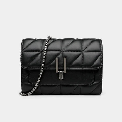 Chic Leather Chain Shoulder Bag in Black - Timeless British Elegance and Sophistication
