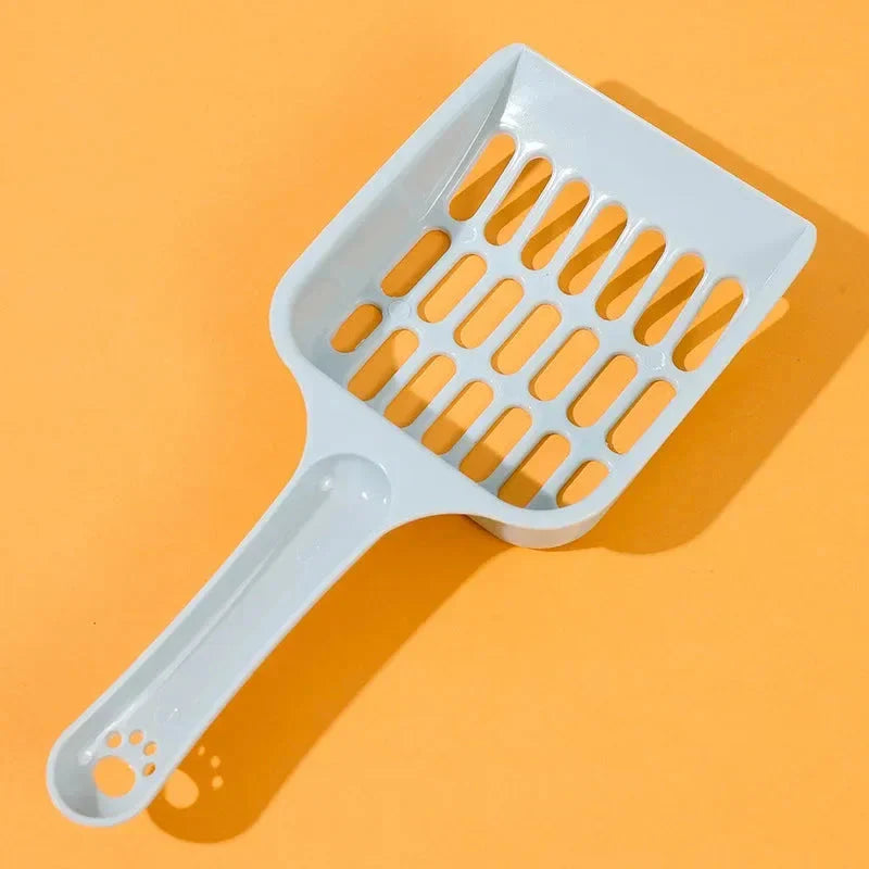 A large, high-quality cat litter scoop with a perforated design and ergonomic handle for efficient and comfortable litter box cleaning